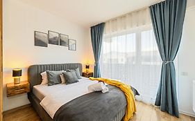 Mountain Breeze Luxury Apartment AC&Parcare Privată